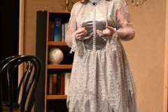 Ein  Geist kommt selten allein