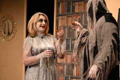 Ein  Geist kommt selten allein