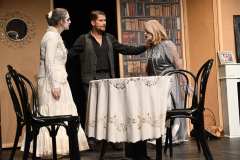 Ein  Geist kommt selten allein