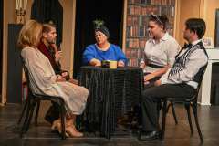 Ein  Geist kommt selten allein