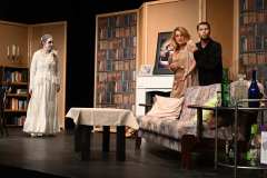 Ein  Geist kommt selten allein